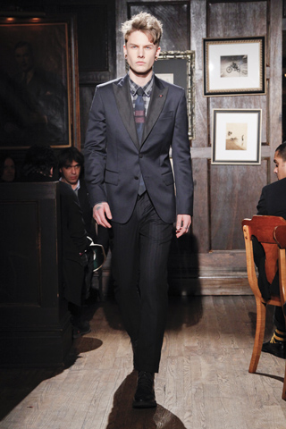 Tommy Hilfiger / - 2011-2012